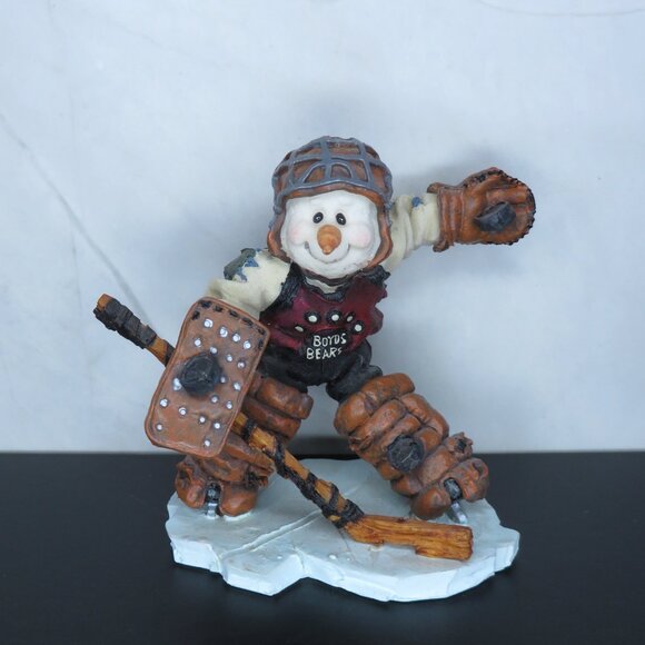 Boyds Bears "Bobby... The Defender" Figurine - Picture 6 of 6